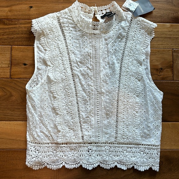 Forever 21 Tops - NWT Forever 21 lace cropped festival tank blouse